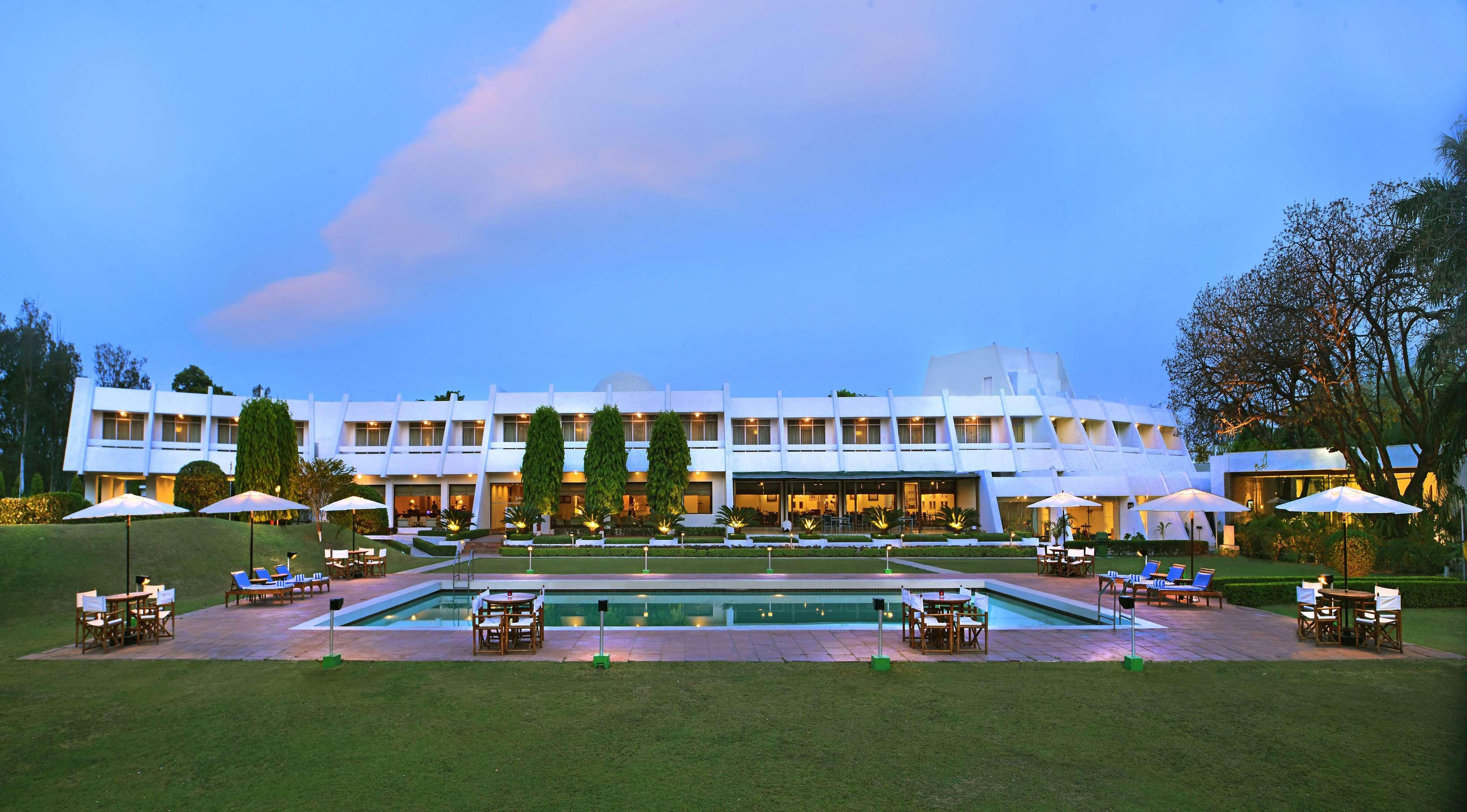 Radisson Jass Hotel, Khajurāho Exterior foto