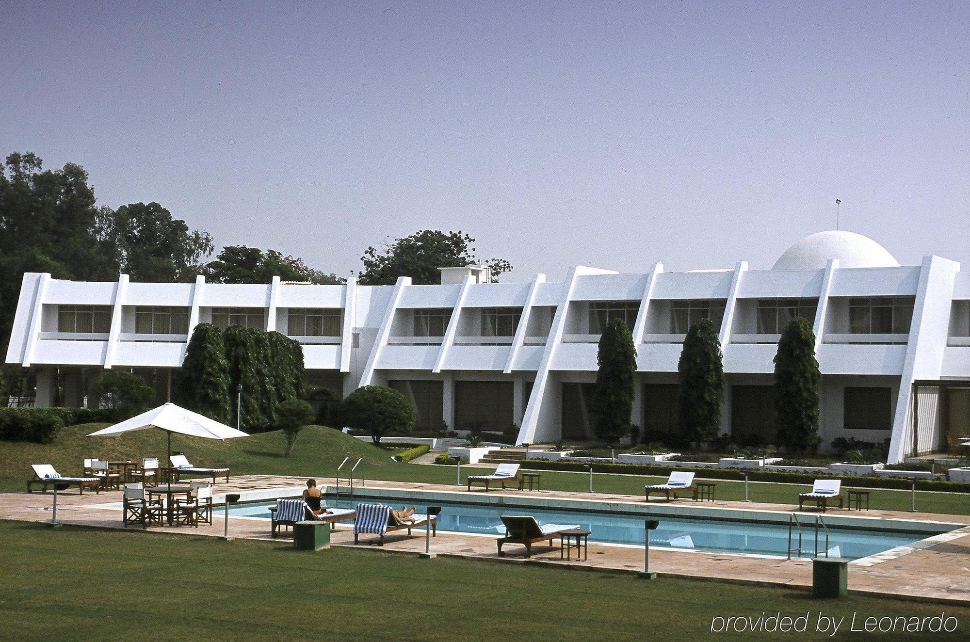 Radisson Jass Hotel, Khajurāho Exterior foto